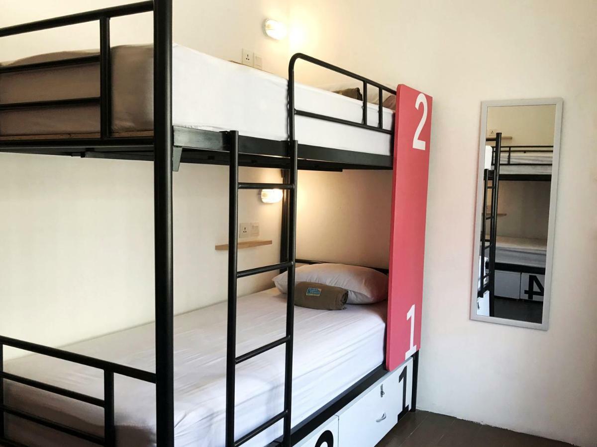 جاكرتا Teduh Hostel Kota Tua أسرّة بيت الشباب الصورة